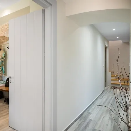 Apartment Amelia & Nicholas Stone *